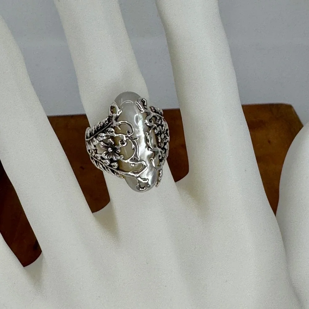Sterling Silver Floral Filigree Ring with Mother of Pearl CFT Thailand Size 7